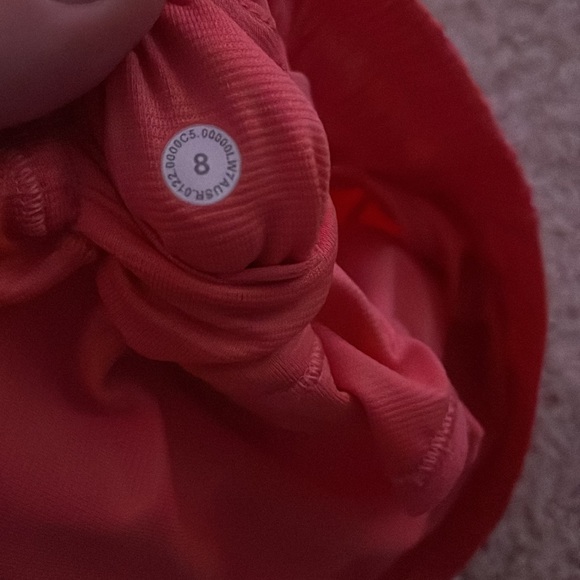 Lululemon ripen raspberry hotty hots 2.5 in - Picture 7 of 7
